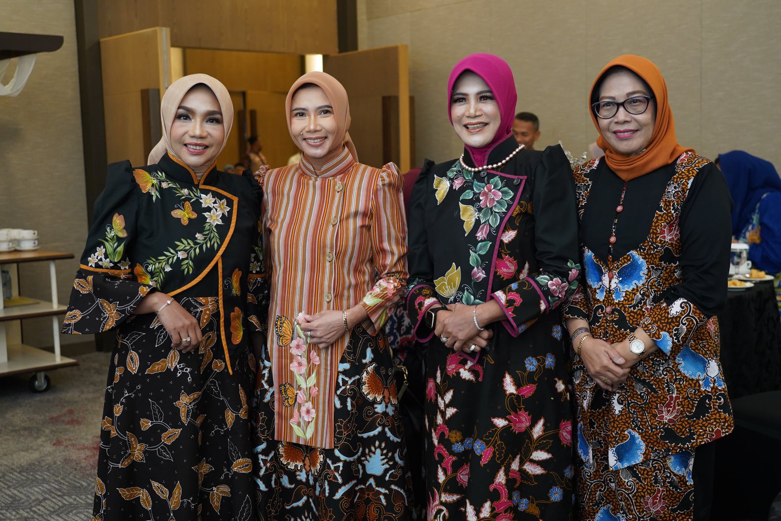 Tampil Harmoni, Dekranasda Bojonegoro Peragakan Wastra Batik "Sukmaswasti"