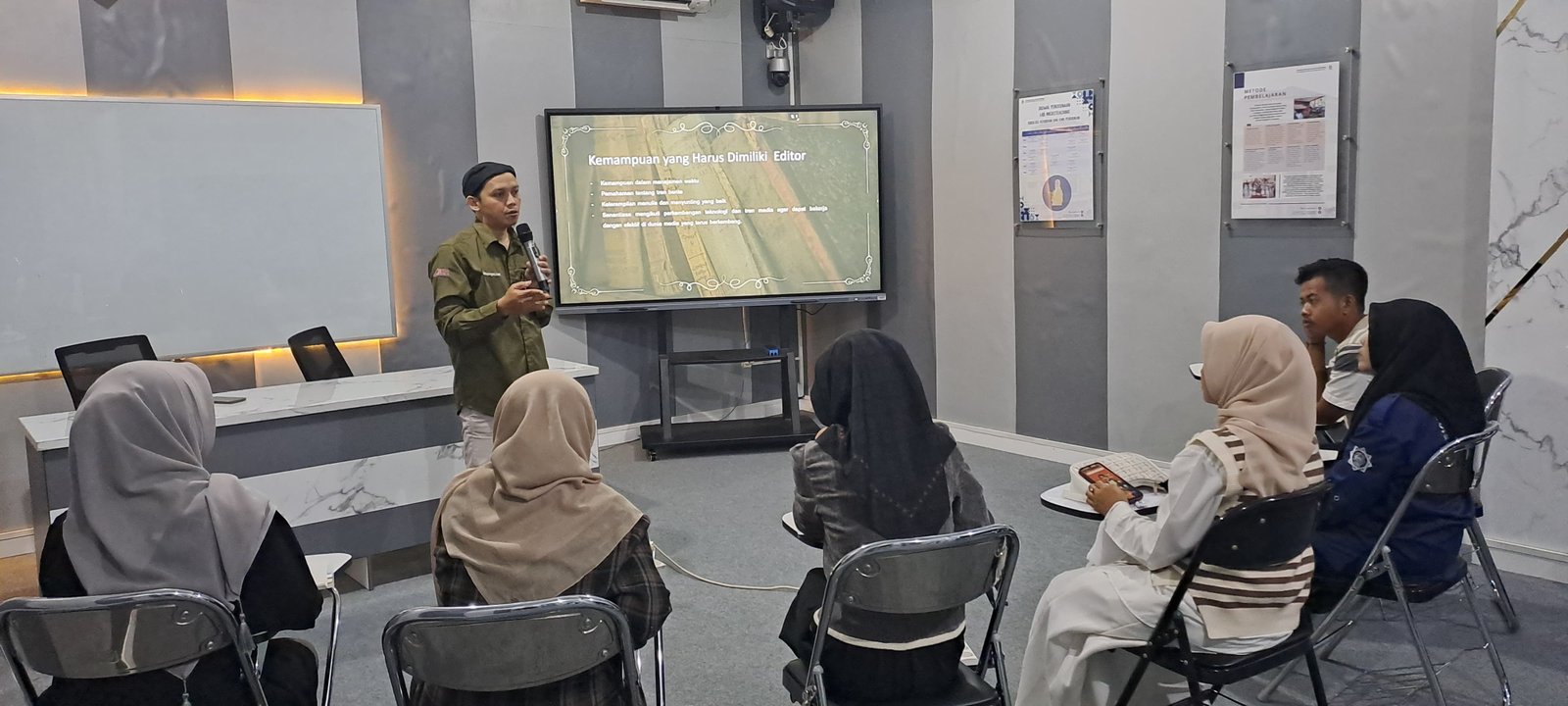 Cetak Spesialisasi Jurnalis, Prodi PAI Gelar Workshop Menyunting Berita