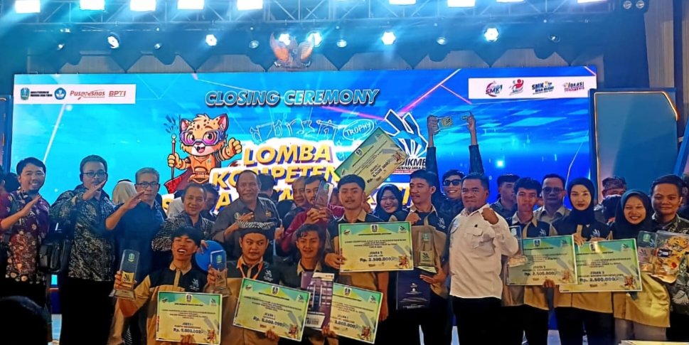 Kacabdindik Wilayah Bojonegoro Apresiasi Prestasi Siswa di Ajang LKS Provinsi 2025