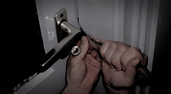 Rumah Warga Bojonegoro Disatroni Maling, Sertifikat Tanah dan Ratusan Gram Perhiasan Raib