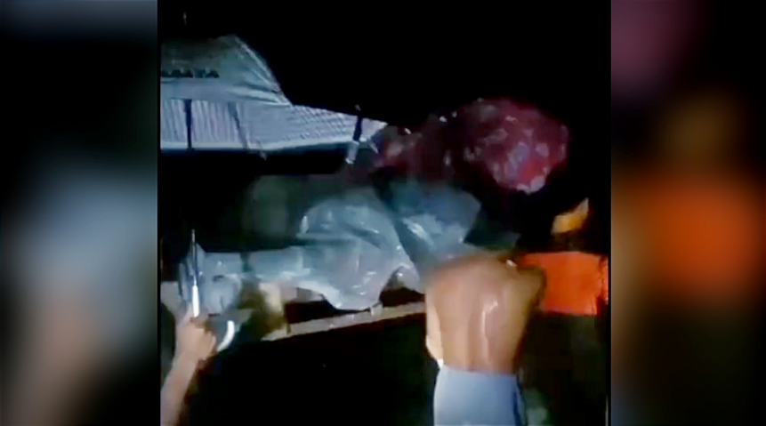 Warga Napis Bojonegoro Kembali Ditandu, Karena Jalan Rusak