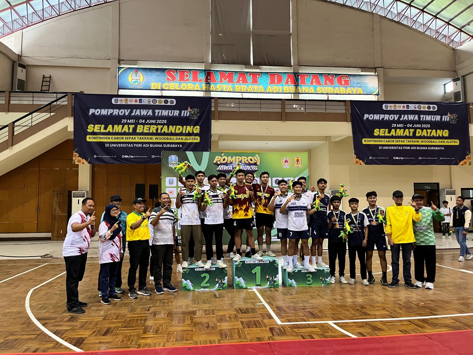 Tim Sepak Takraw UNUGIRI Sabet Dua Medali Emas di POMPROV Jatim 2025
