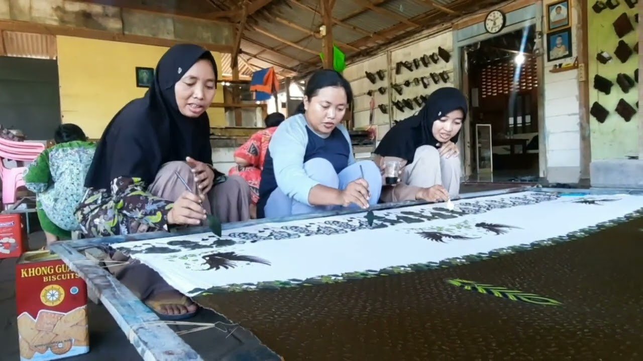 Dari IRT, Konsisten Membatik hingga...