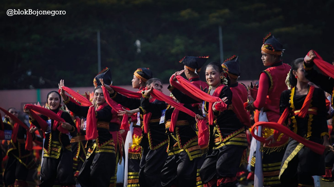 2.025 Penari Api Kayangan Bojonegoro Pecahkan Rekor MURI