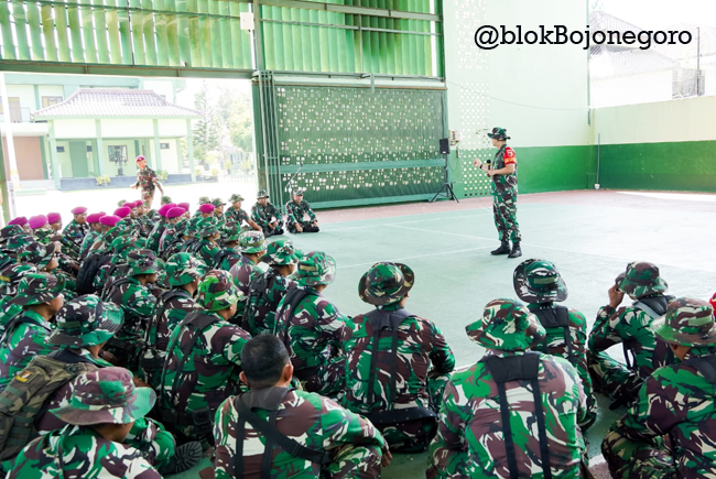 Pasukan Tiga Matra TNI Manunggal Membangun Desa