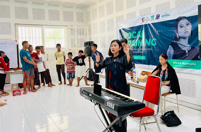 Pelatihan Vokal Mannah Indonesia Bangkitkan Semangat Talenta Lokal