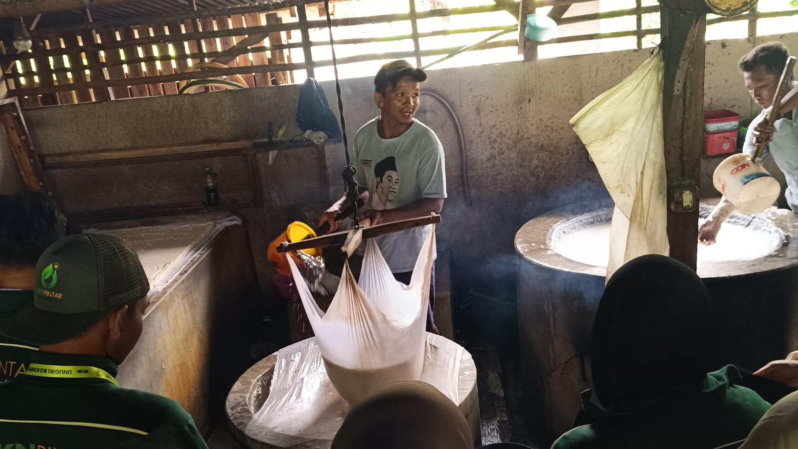 Produksi Tahu Sranak Trucuk