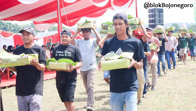 Warga Soko Suguhkan 30 Nasi Tumpeng, Terima Kasih Satgas TMMD 125 Bojonegoro