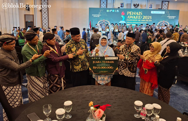 Khotimatul Husna: Bangga, Alumni Attanwir yang Wakili DIY Raih PENAIS Award 2025