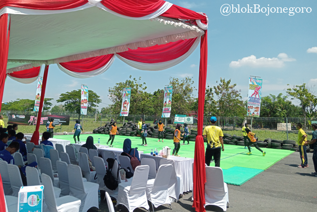 Giliran Sekolah Tampil Lomba FORTABEST di GOR Dabonsia