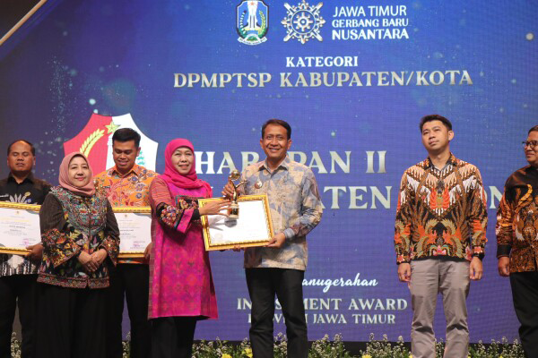 Bojonegoro Raih Prestasi di Ajang Investment Award 2025, Diberikan Langsung Oleh Gubernur Jatim
