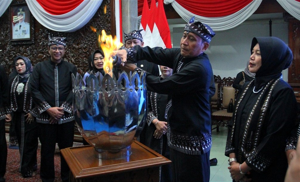 Api Abadi Disemayamkan di Pendopo Pemkab Bojonegoro, Nyalakan Semangat Kebersamaan