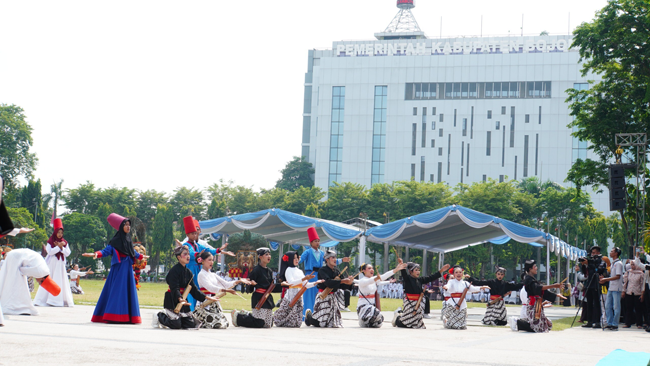 Puncak HJB Ke-348 di Alun-alun Bojonegoro, Ada Tarian Kolosal