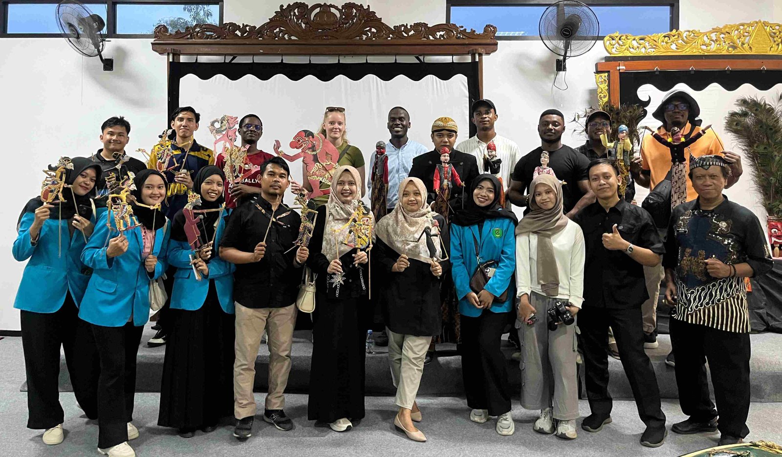 Cultural Camp STIEKIA 2025: Merajut Persahabatan Enam Negara di Tanah Ledre