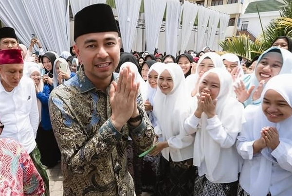 Raffi Ahmad Kejutkan Kongres Rohis Nasional