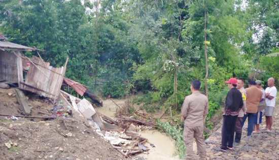Gerak Cepat Tangani Dampak Bencana Longsor di Bubulan