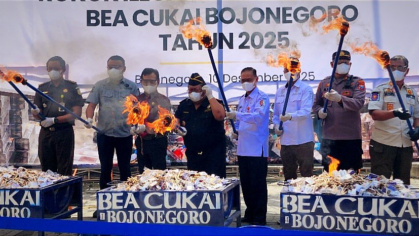 Bea Cukai Bojonegoro Musnahkan 8,3 Juta Batang Rokok Ilegal
