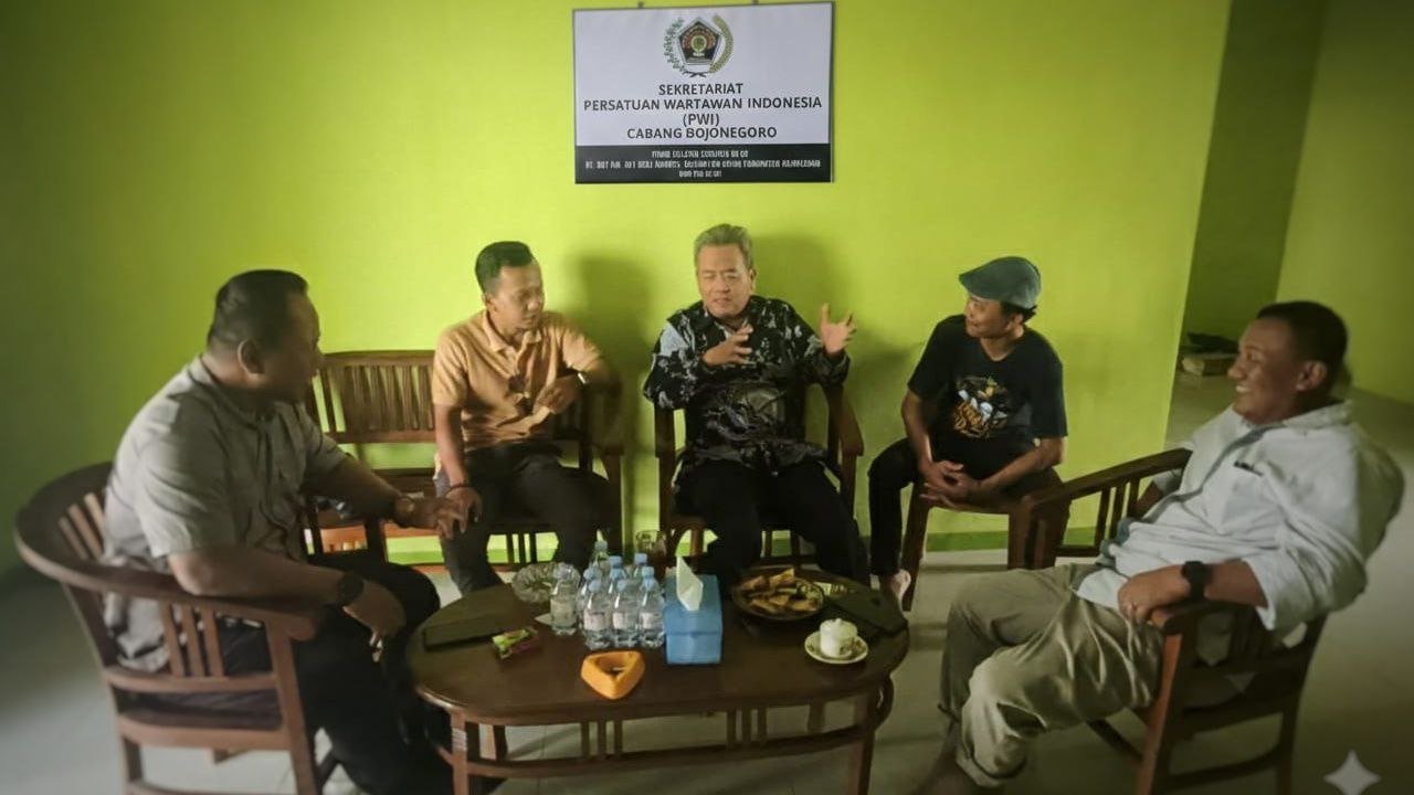 Perkuat Sinergi dengan Insan Pers, Wakil Ketua Komisi A DPRD Jatim Kunjungi PWI Bojonegoro