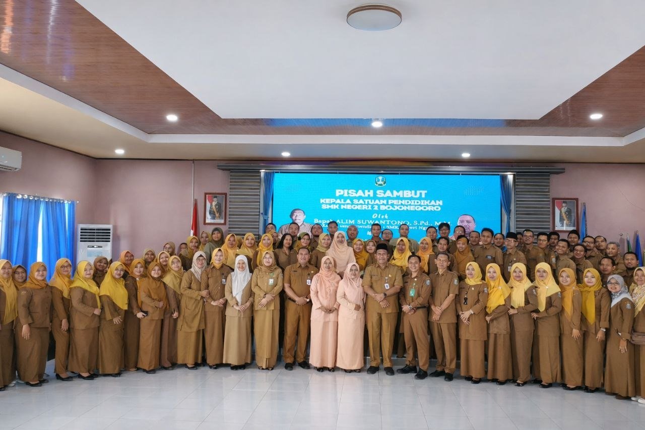 Kepala Baru SMKN 2 Bojonegoro, Alim Suwantono Ajak...
