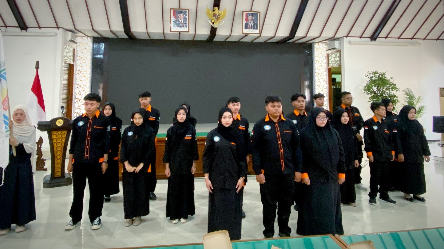 Rifki Wahyudi Resmi Nakhodai FKMB UINSA Periode 2026-2027