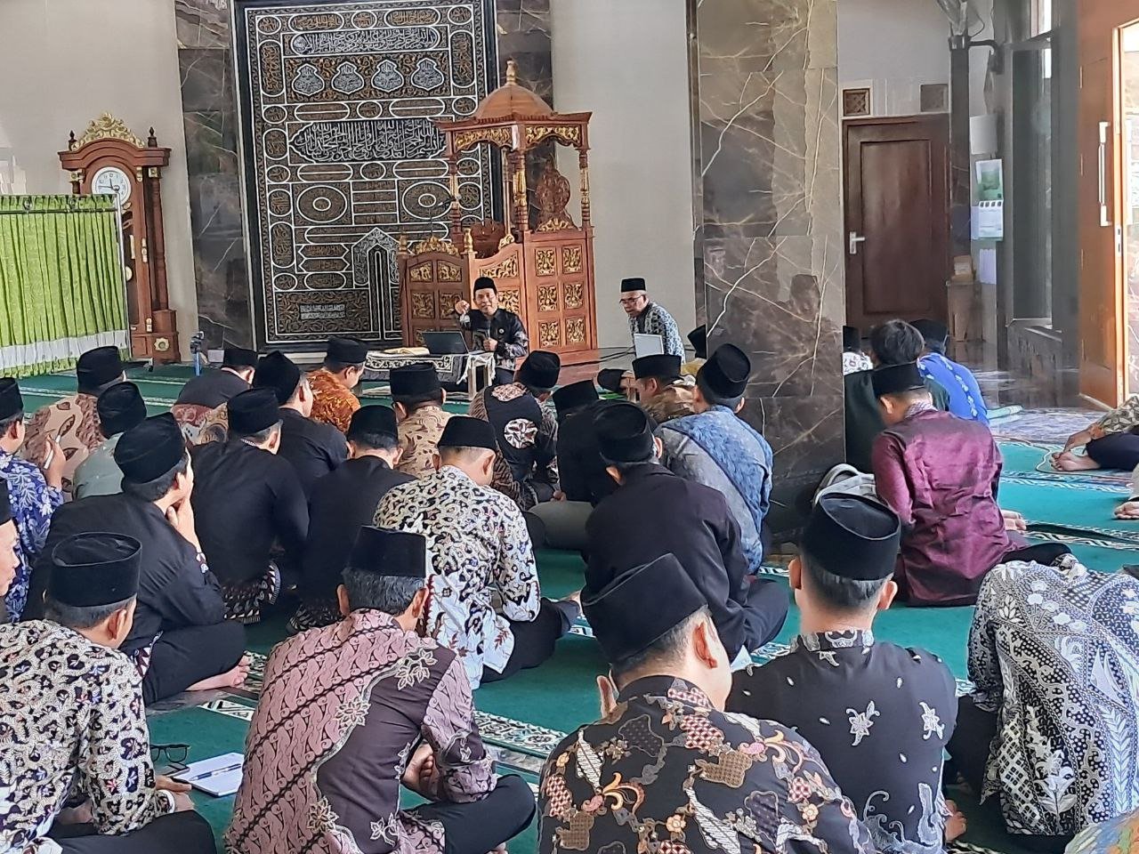Perkuat Sinergi Dakwah, Kemenag Bojonegoro Dalami Kitab Kifayatul...