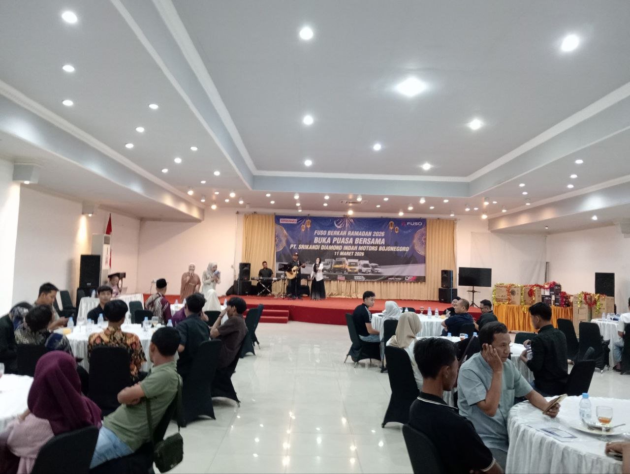 Fuso Berkah Ramadan 2026, Mitsubishi Srikandi Bojonegoro Ajak...