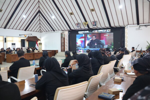 Talkshow Pencegahan Korupsi yang Digelar BPSDM Kemendagri, Bupati dan Wakil Bupati Bojonegoro Ikuti Daring