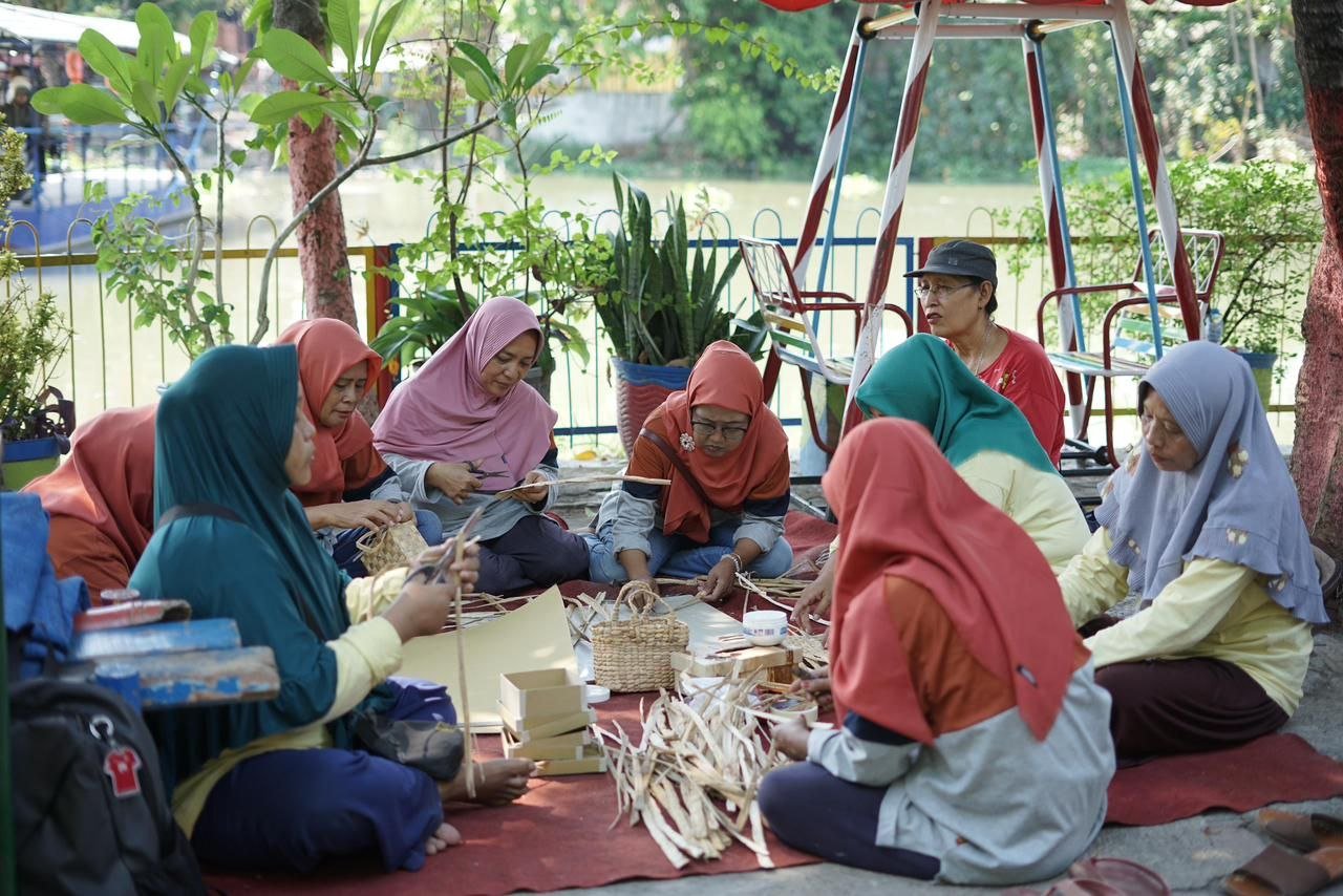 Kolaborasi Warga dan Pertamina Patra Niaga, Eceng Gondok...