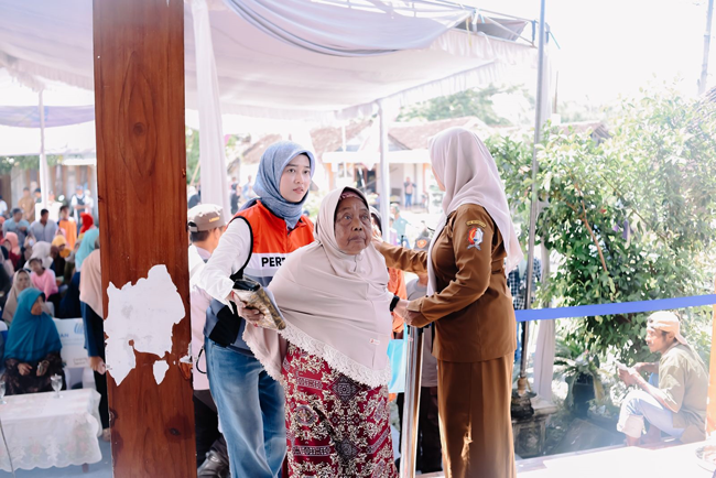 Pertamina Patra Niaga Gelar Pasar Murah di Bojonegoro