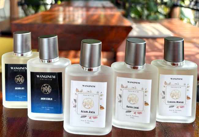 Terbaru..! WANGINEM, Parfum Elegan yang Megah dan Harumnya...