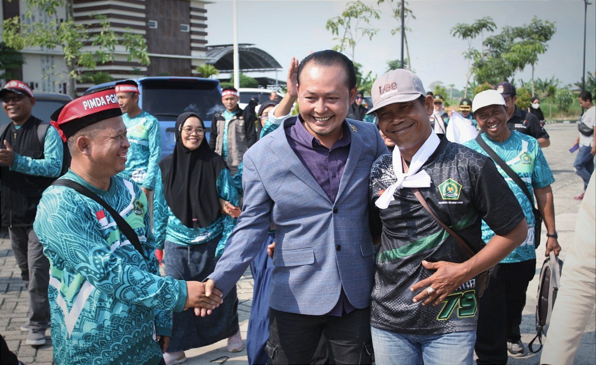 Ketua DPRD Bojonegoro Lepas Puluhan Guru Bertolak ke DPR-RI