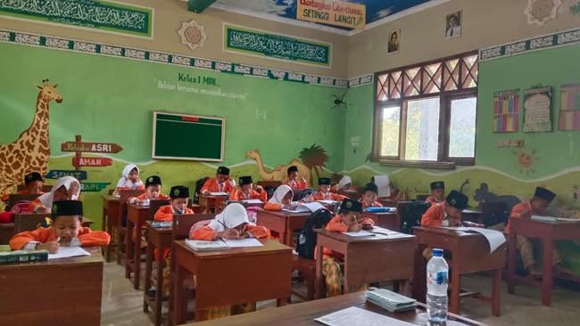 Madrasah Unggulan MI Plus As Syahidin Gelar Sumatif...