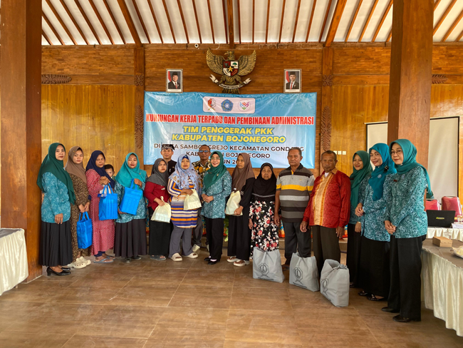 TP PKK Bojonegoro Terus Dorong Program Gayatri dan...