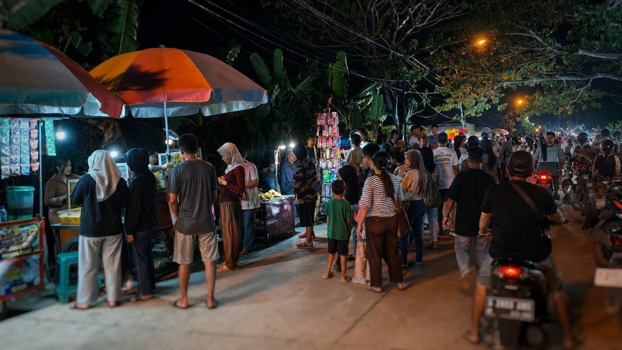Bojonegoro Night Party Dongkrak UMKM, Pengunjung Ramai Berburu...