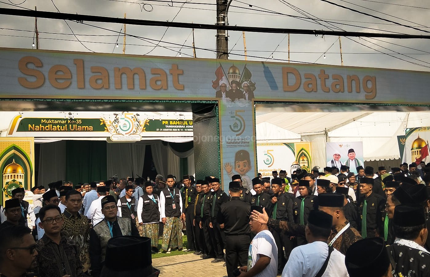 Lokasi Pembukaan Muktamar NU ke 35 Padat Pengunjung