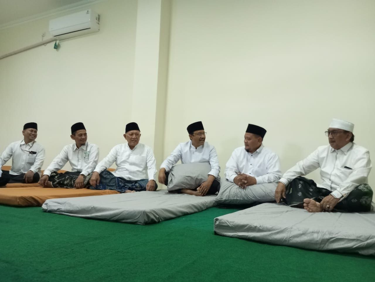 Jelang Muktamar ke-35 NU, Gus Ipul Tinjau Akomodasi...