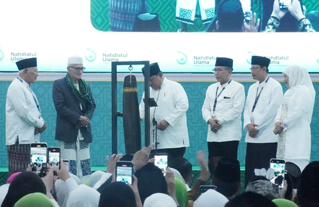 Presiden Prabowo Resmi Tutup Muktamar Ke-35 NU di...