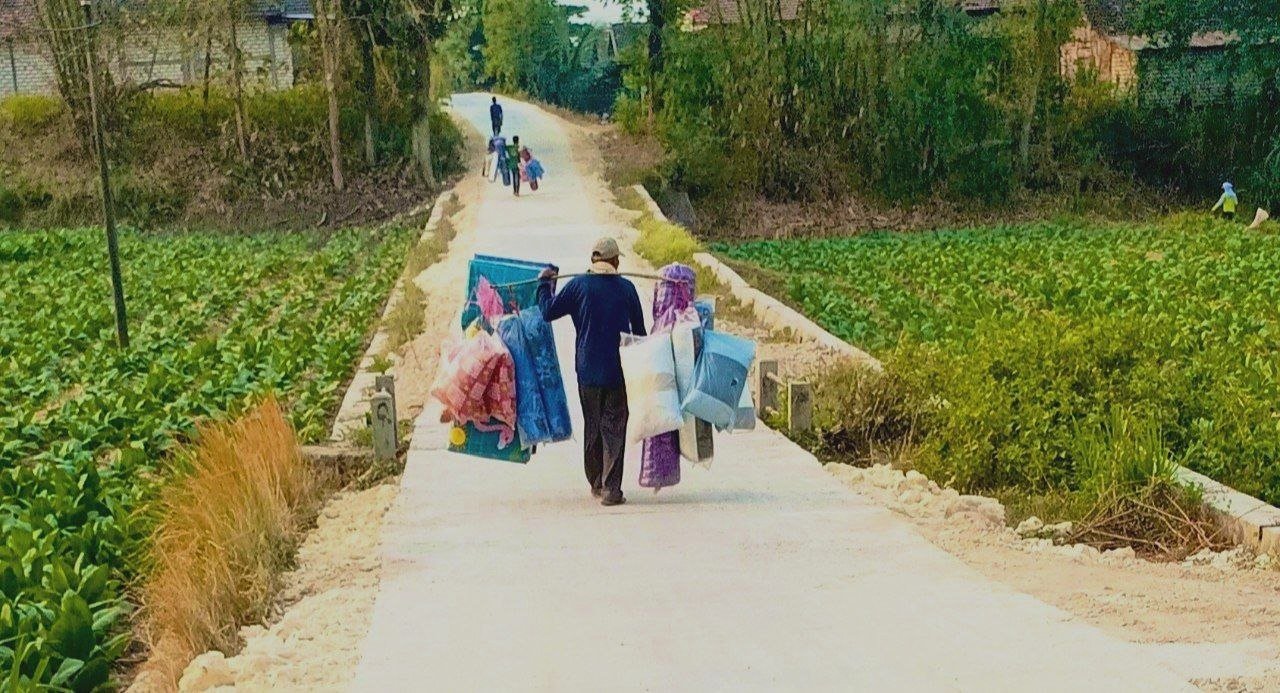 Jalan Beton TMMD 129 Rampung, Pedagang Keliling hingga...
