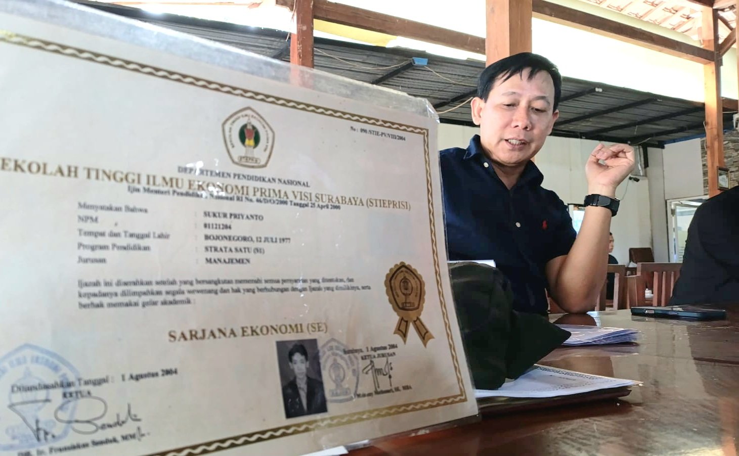 Dituduh Ijazahnya Palsu, Sukur Priyanto Siap Buktikan Keaslian...