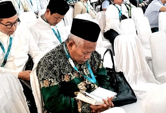 Viral Video Kiai dari Bojonegoro Baca Al Qur'an...