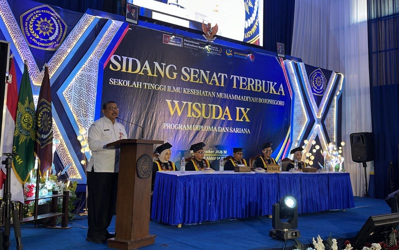 Wisuda STIKes Muhammadiyah Bojonegoro, Lulusan Diminta Terus Asah...