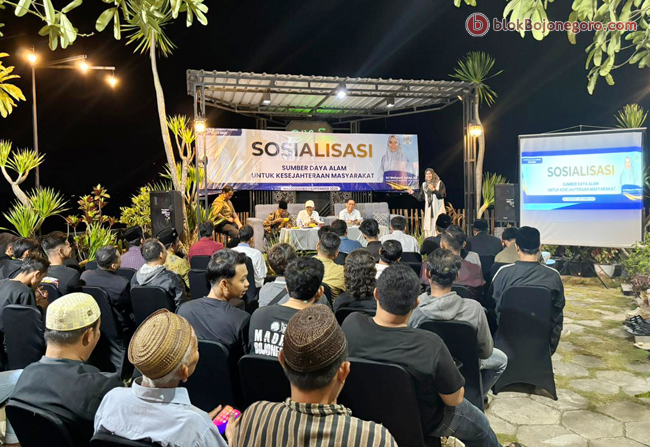 Wakil Ketua DPRD Jatim Sri Wahyuni Buka Sosialisasi...