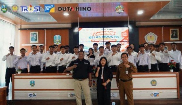 Masuki Tahun Kedua, Kelas Industri Hino di SMKN...