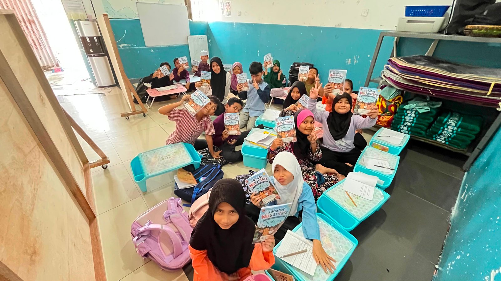 Kenalkan Sejarah Indonesia, Mahasiswa Unugiri Bojonegoro Ajak Nobar...