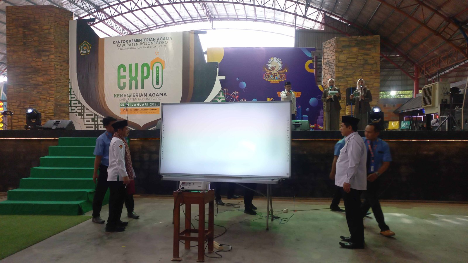 Kemeriahan Expo Kemenag 2025 Hadirkan Papan Tulis Digital untuk Pendidikan Berkualitas