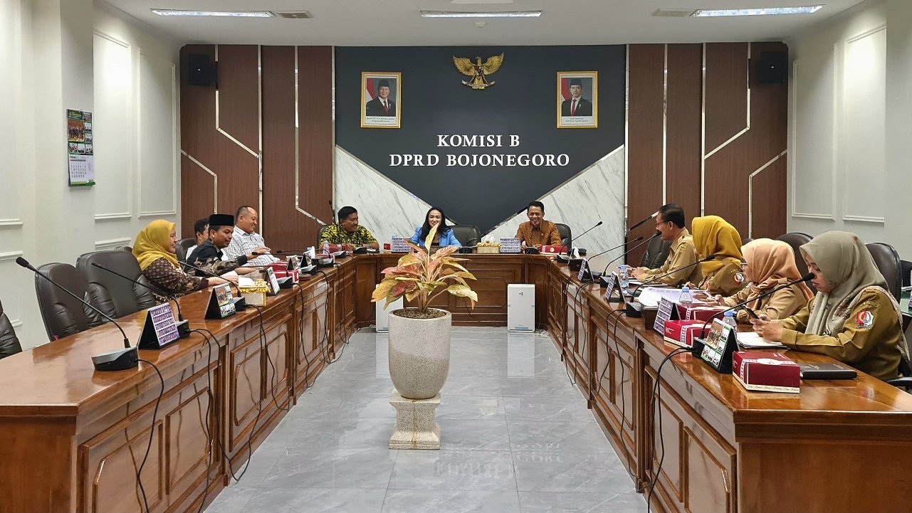 Memanas, DPMPTSP dan Disdgkop UM Bojonegoro Bersitegang Soal Toko Modern