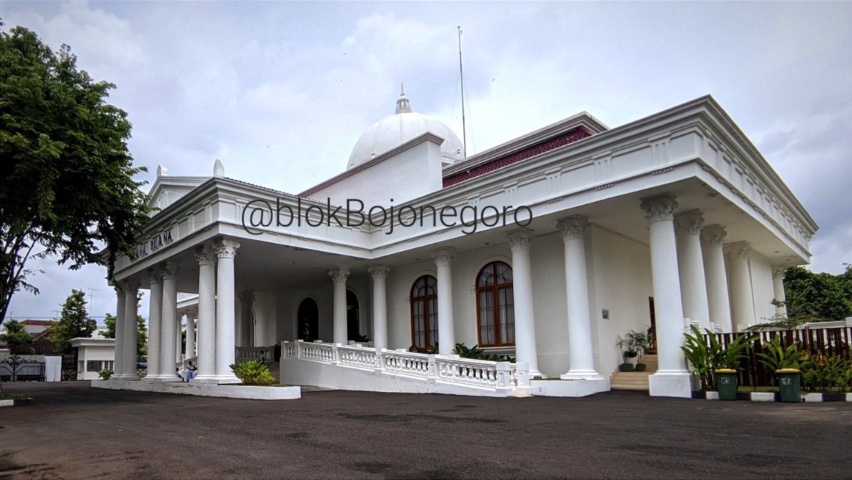 Tulisan Graha Buana di Gedung Putih Pemkab Bojonegoro Hilang