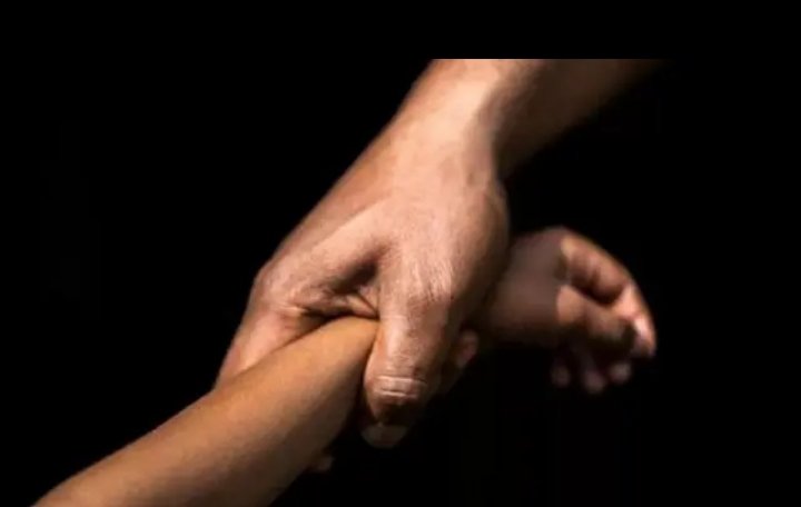 Ancam Sebar Foto Telanjang, Pemuda di Bojonegoro Setubuhi Gadis di Bawah Umur