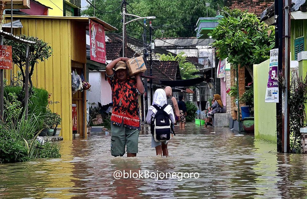Bengawan Solo Siaga Merah, Ratusan Rumah Warga Bojonegoro Terendam Banjir