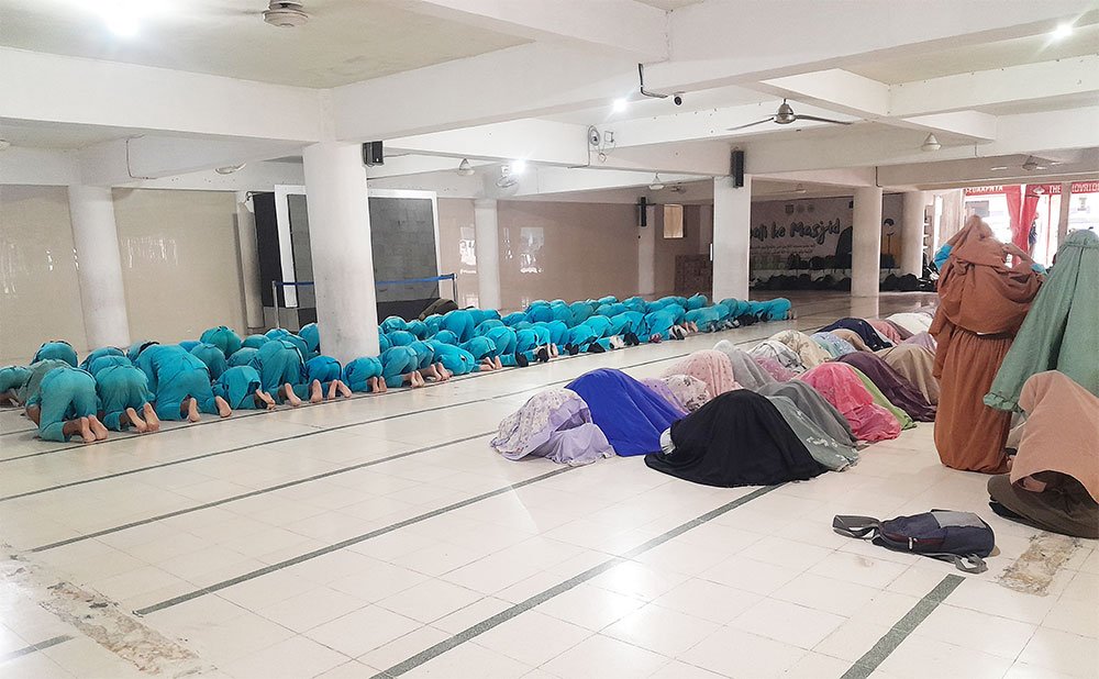 SD Muhammadiyah 3 ICP Sumberrejo Biasakan Sholat Dhuha Sebelum KBM Dimulai